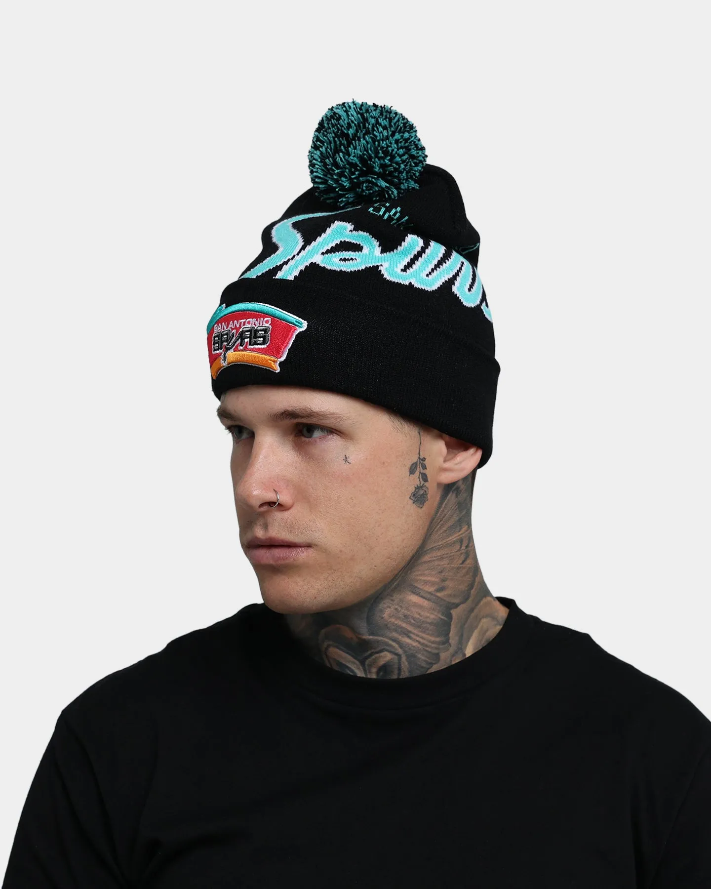 Mitchell & Ness San Antonio Spurs Script Burst Pom Beanie Black