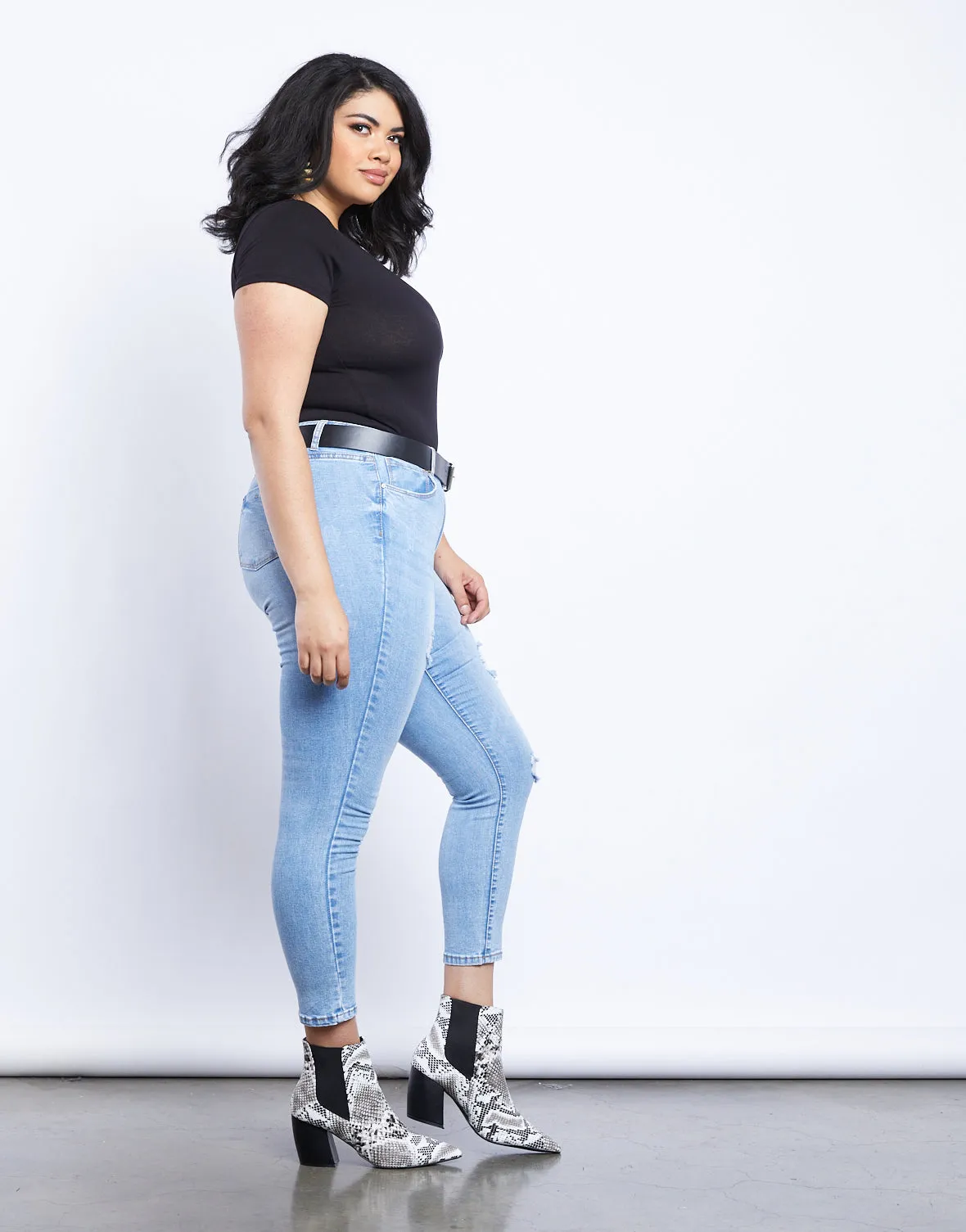 Plus Size Everyday Basic V-neck Tee Bodysuit