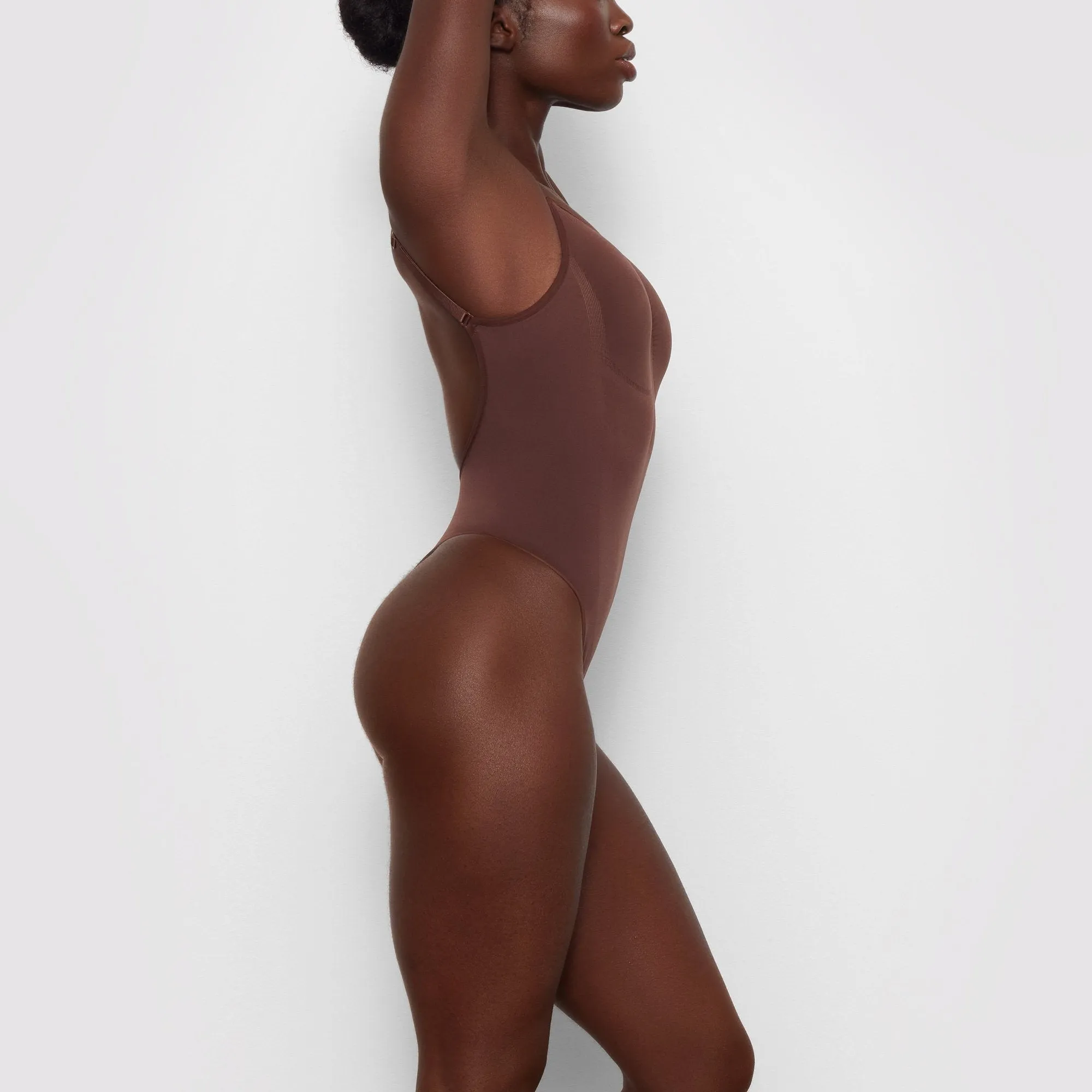 SEAMLESS SCULPT LOW BACK THONG BODYSUIT | COCOA